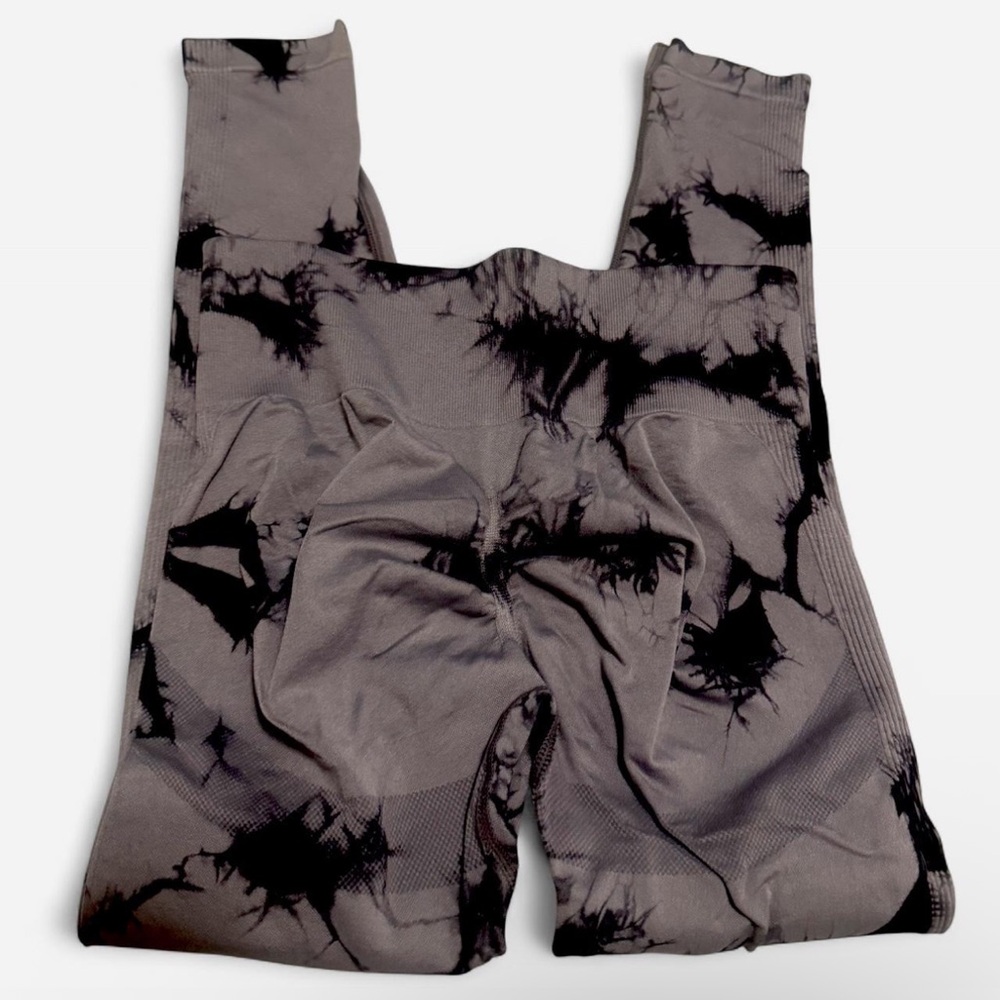 Gray and Black Tie-Dye Leggings